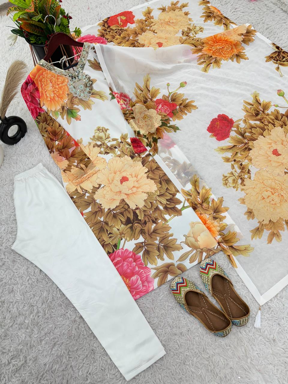 Women's designer flower print kurta pant with dupatta sets