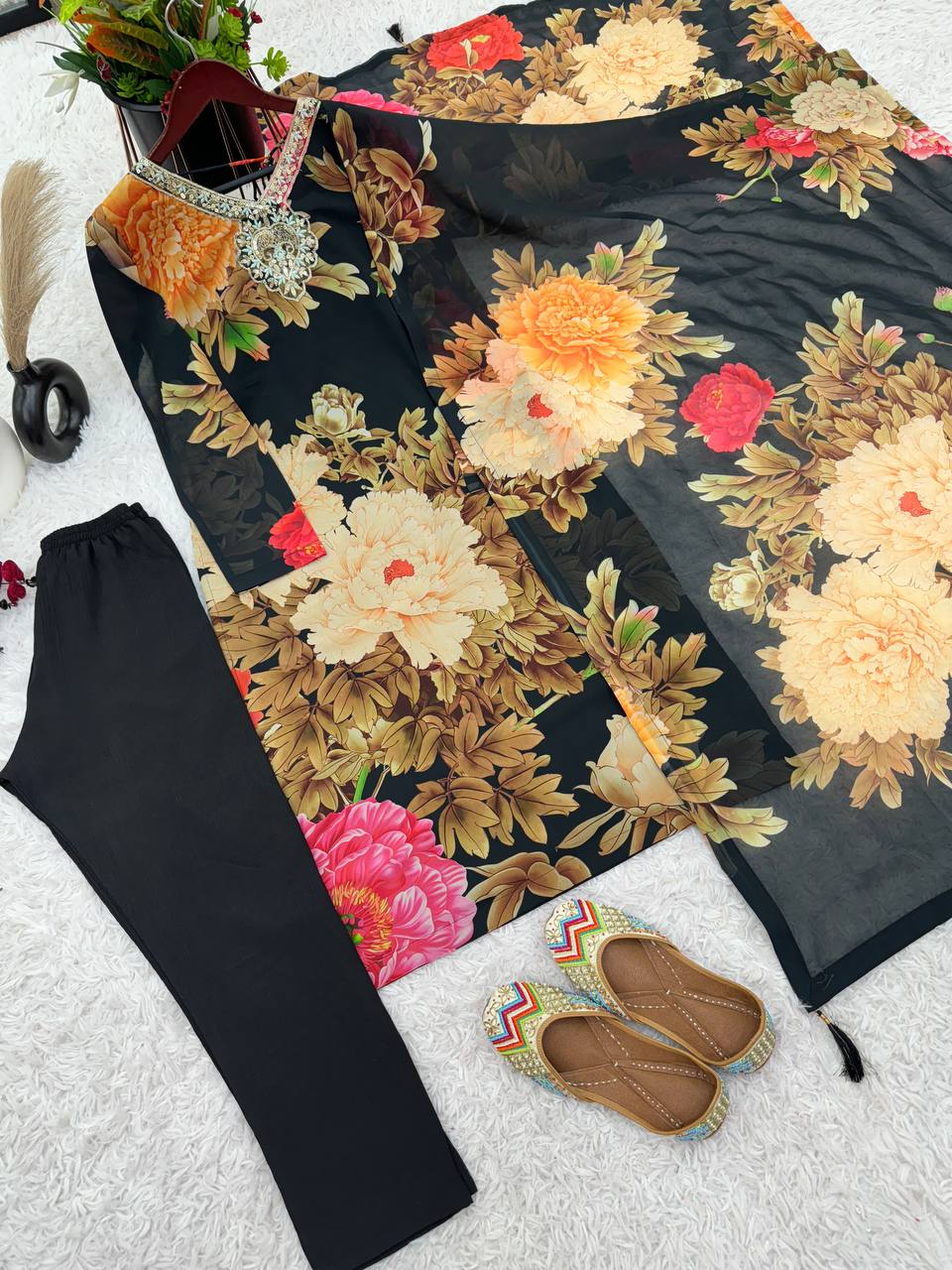 Women's designer flower print kurta pant with dupatta sets