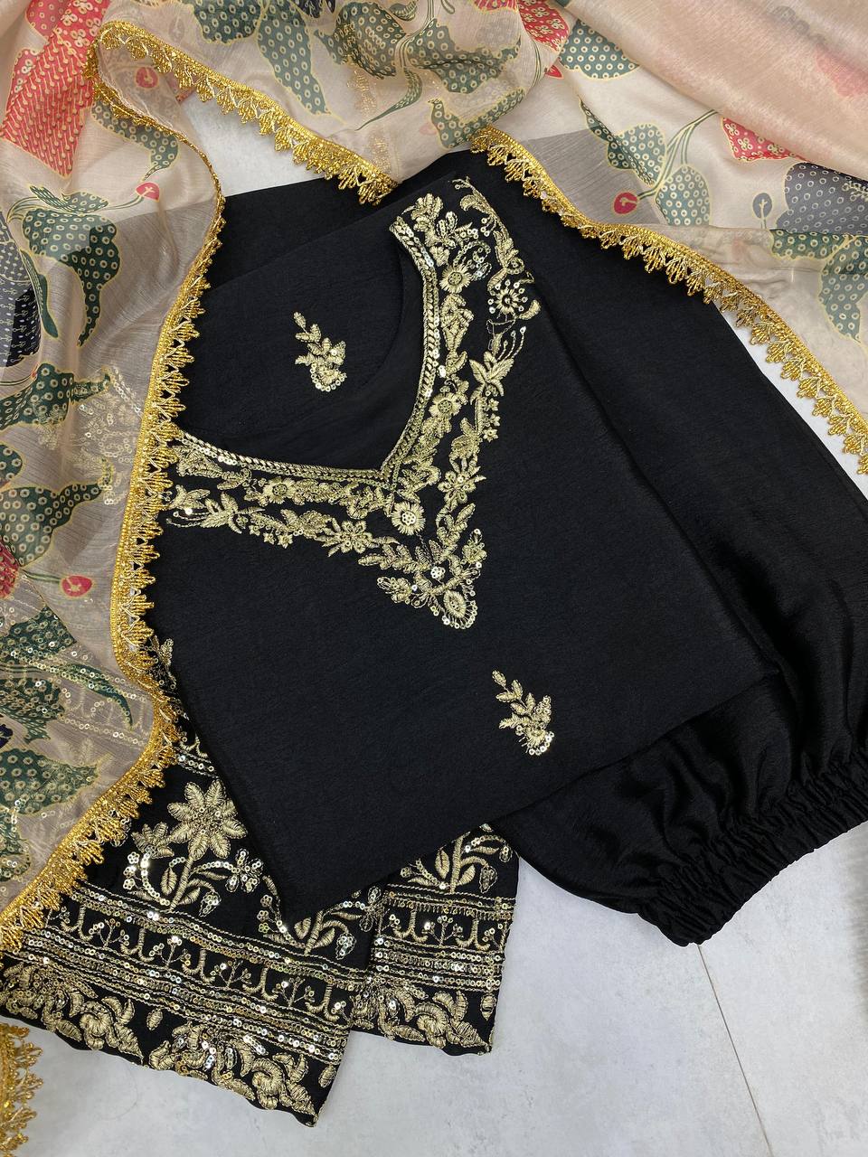 "Elegance in Chinon: Embroidered Sequence Suit with Organza Dupatta & Sequined Pant Border"
