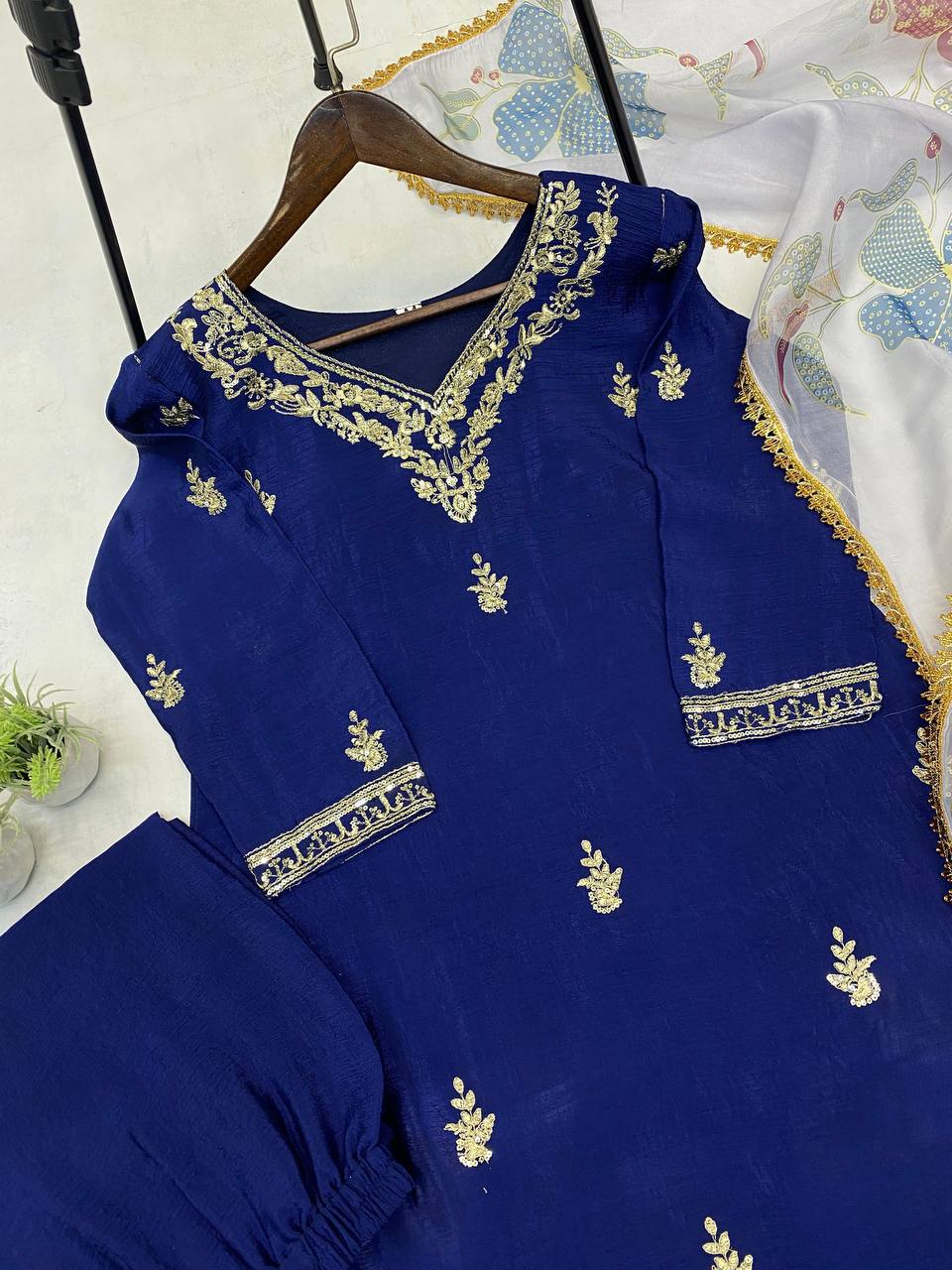 "Elegance in Chinon: Embroidered Sequence Suit with Organza Dupatta & Sequined Pant Border"