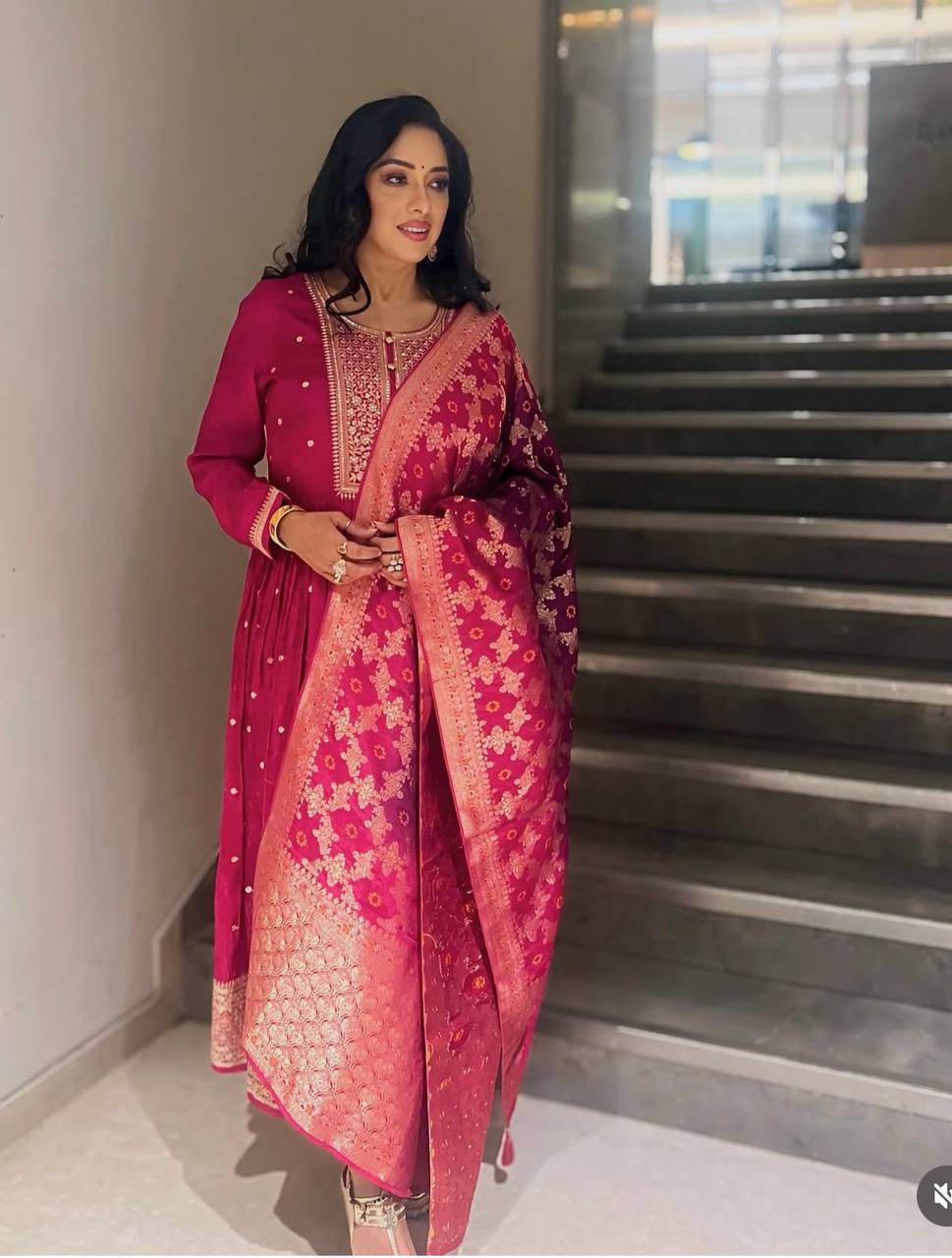 "Elegant Gwon Set with Heavy Embroidery, Satin Dupatta, and Butter Silk Bottom β Fully Stitched, Ready to Wear"