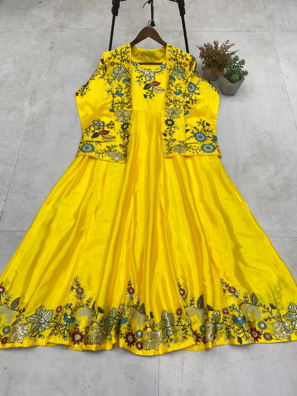 "Chinon Fabric Koti & Gown Set with Cording Sequence Embroidery β Free Size, Full-Stitched"