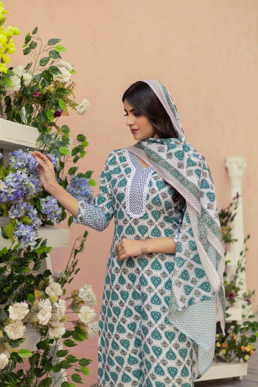 "Elegant Green Cotton Printed V-Neck Kurti Set with Divider Plaza & Mal Cotton Dupatta"