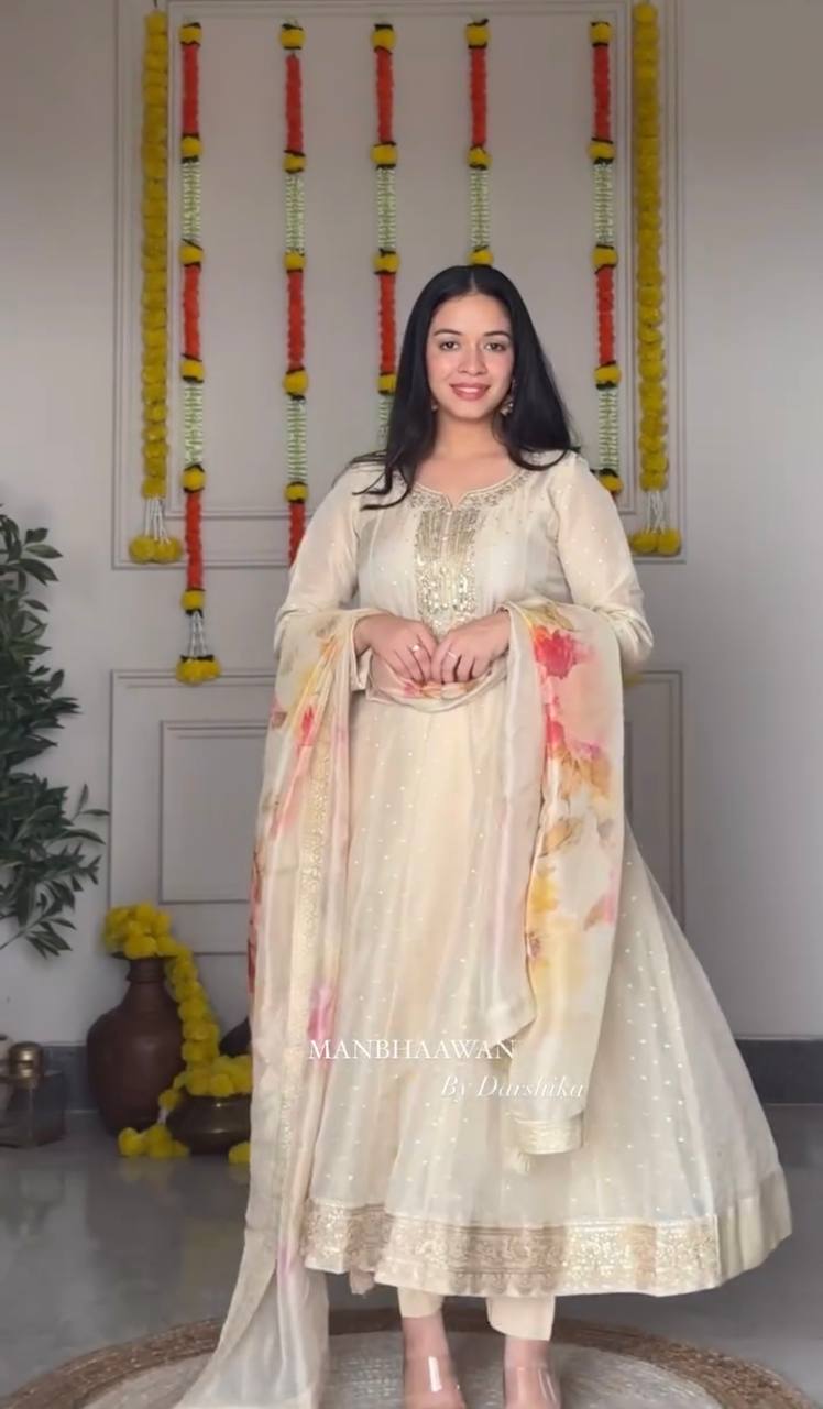 "Elegant Gwon-Pent Set with Digital Print Dupatta and Embroidery Work"