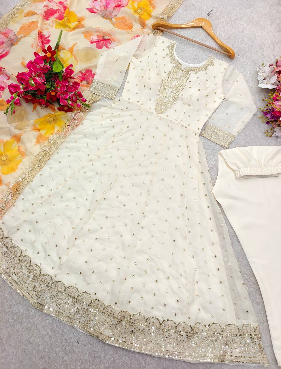 "Elegant Gwon-Pent Set with Digital Print Dupatta and Embroidery Work"