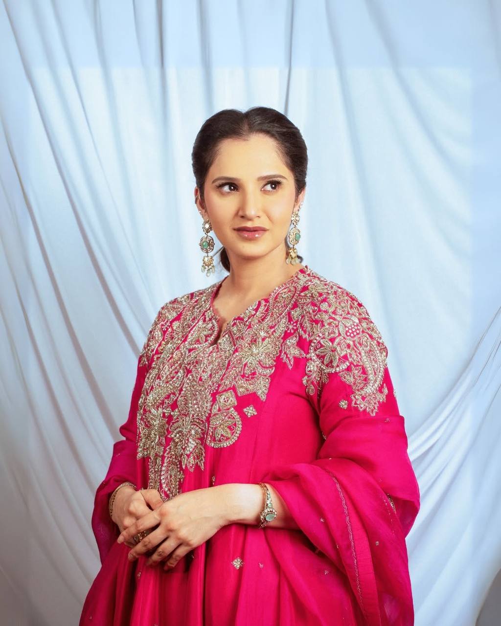 "Elegant Bloom Vichitra Sequin Embroidered Set with Organza Dupatta"