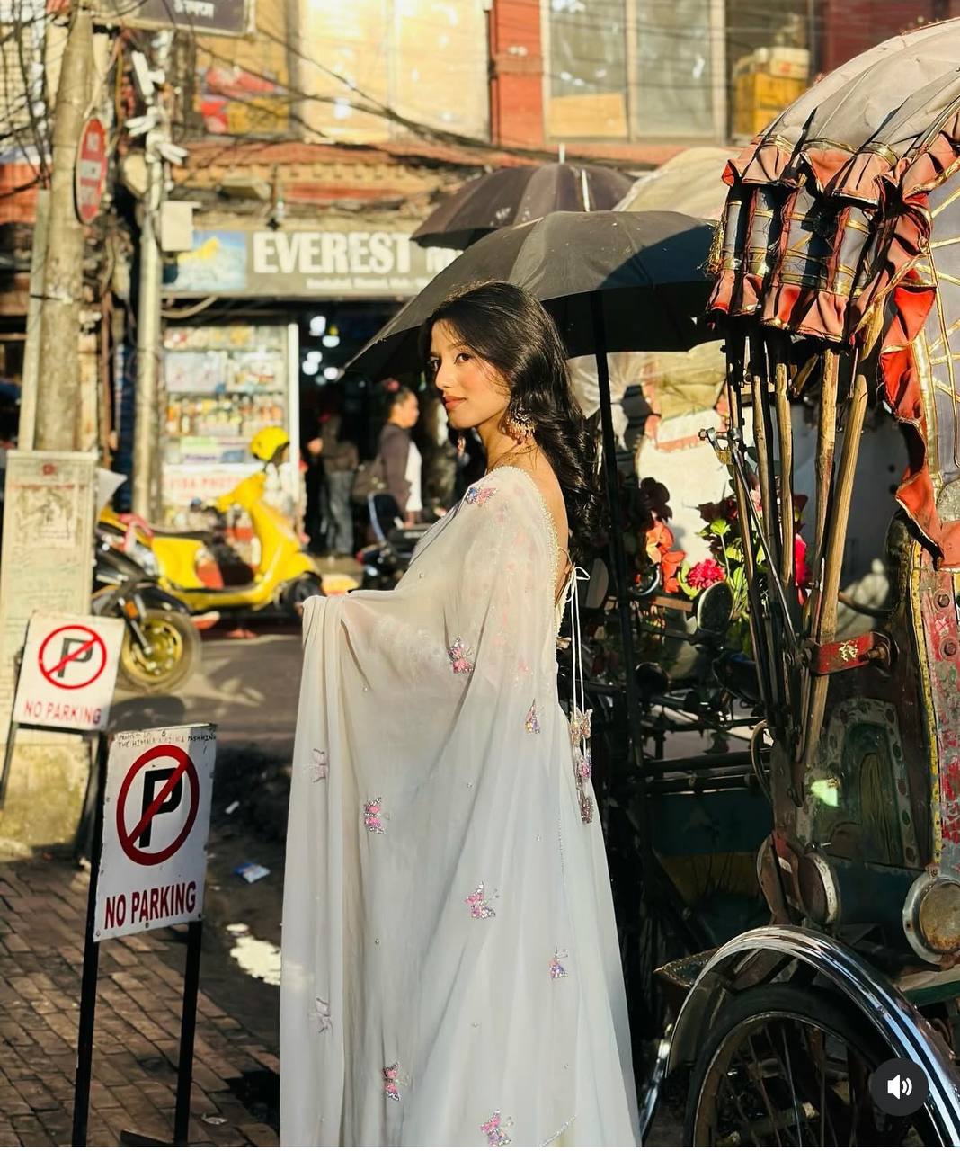 "Elegant GWON Set: Pure Fox Georgette with Heavy Embroidery and Full Stitch Details"