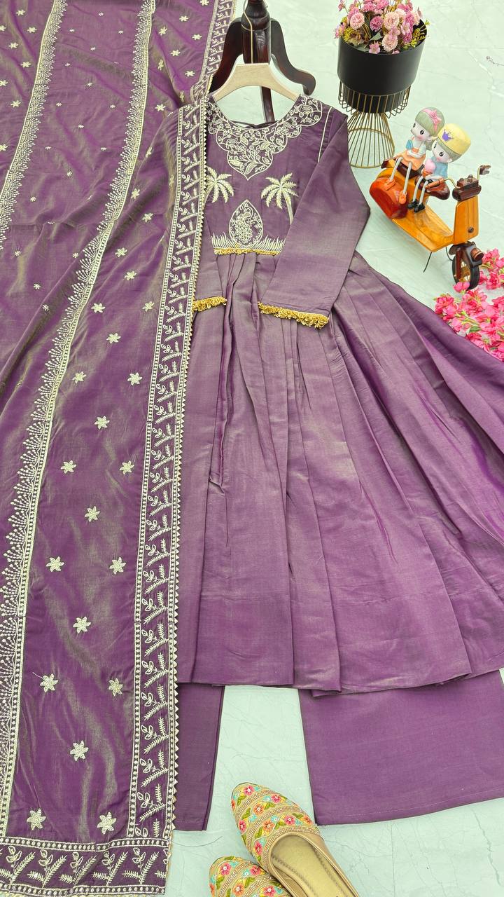 Women's designer roman chimar silk kurta sets