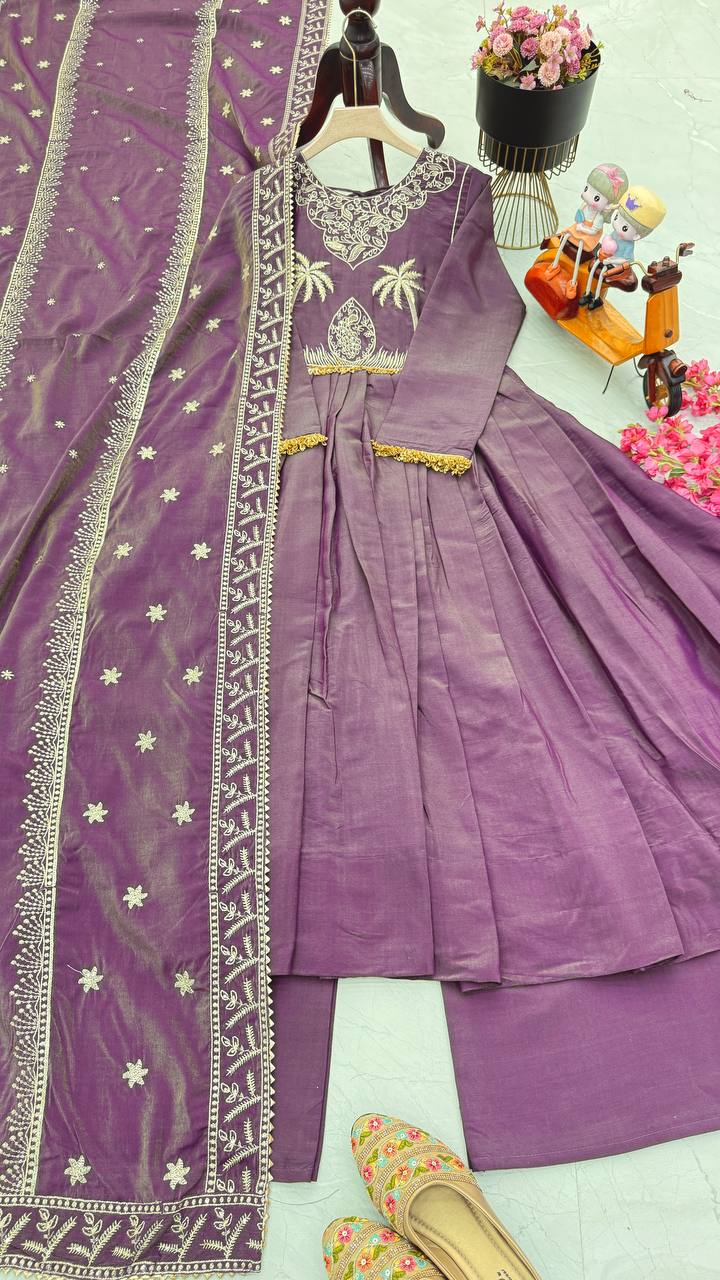 Women's designer roman chimar silk kurta sets