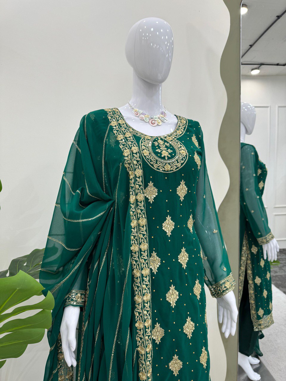 Georgette kurta pant with dupatta sets,Thread work
