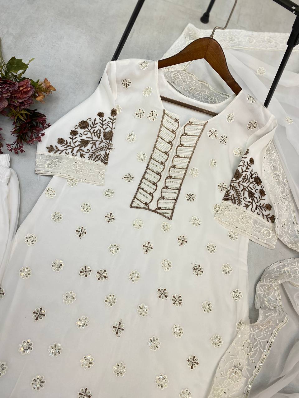 White kurta pant with dupatta sets,Elegant Ready to Wear Outfit Set