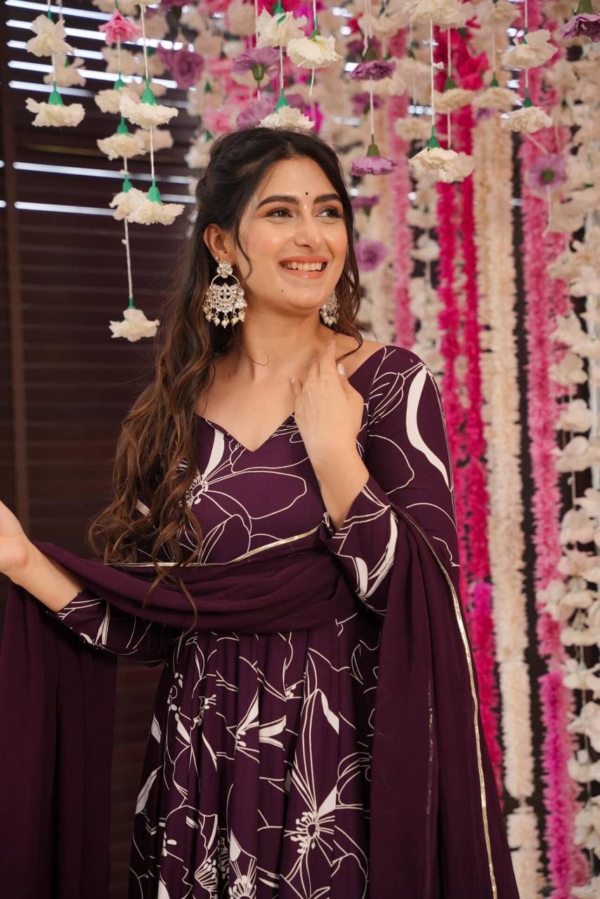 Beautiful Soft cotton fabric kurta sets with georgette dupatta for women