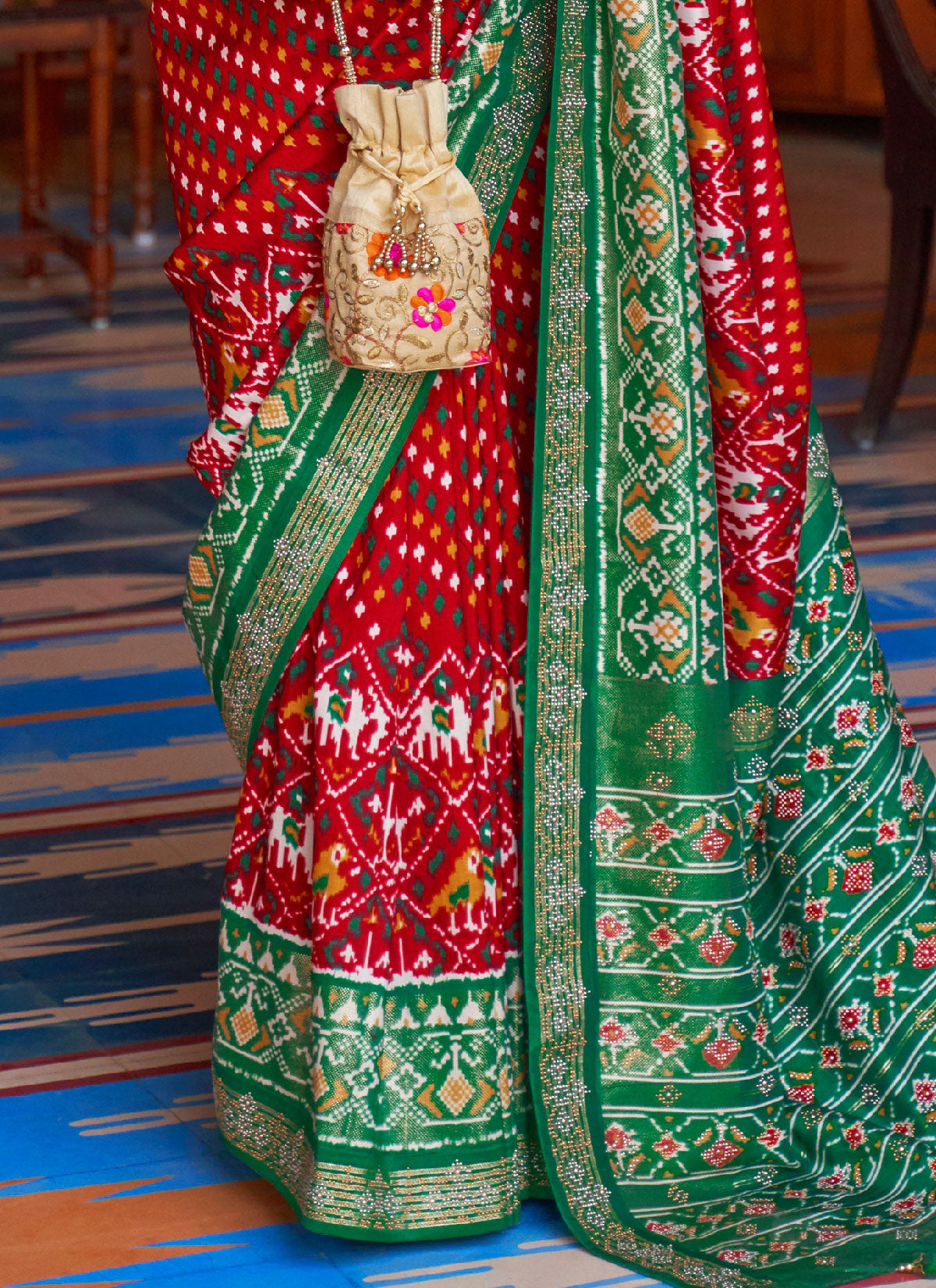 Patola Print Work Silk Blend Traditional Saree In Red And Green