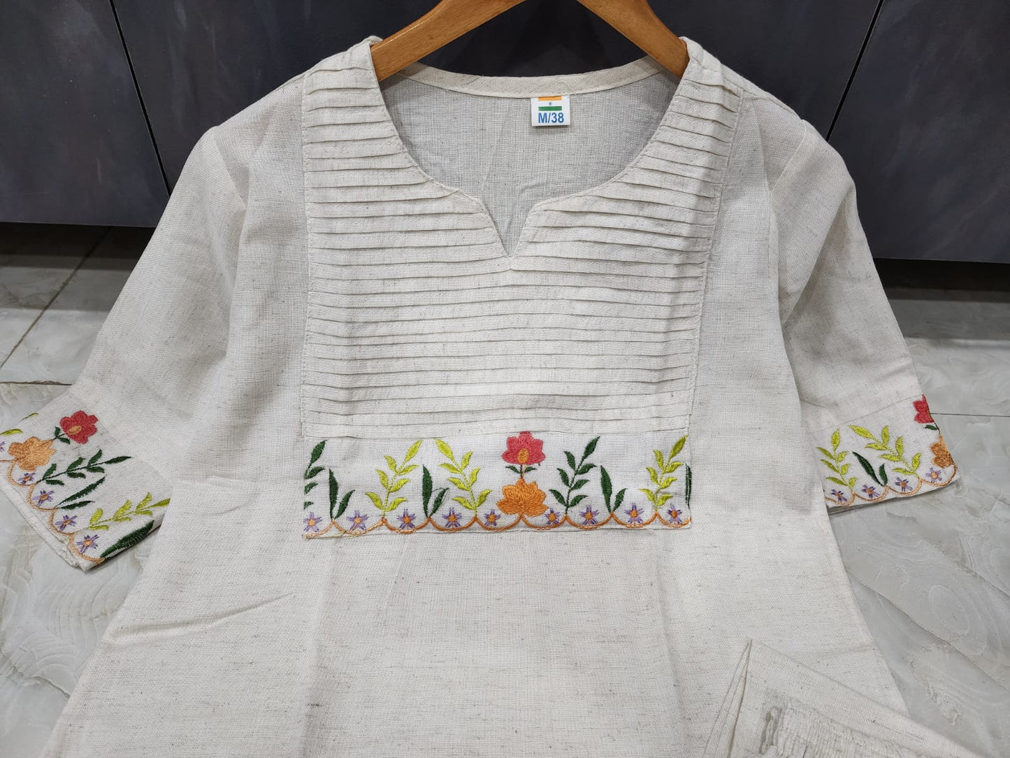 Women's Cotton White Floral Straight Kurta with Palazzo