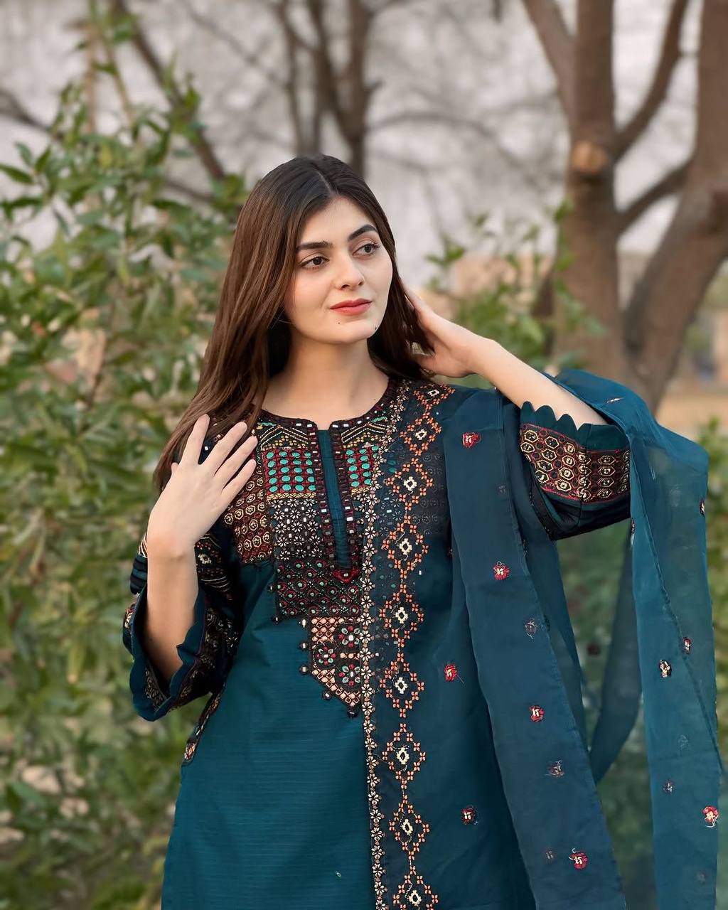 Elegant Roman Silk Sequin Embroidered Suit Set