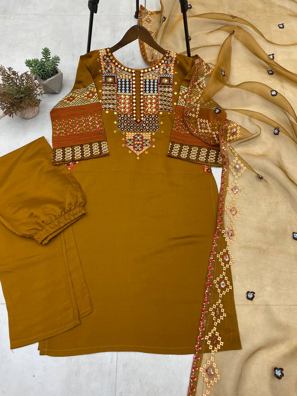 Elegant Roman Silk Sequin Embroidered Suit Set