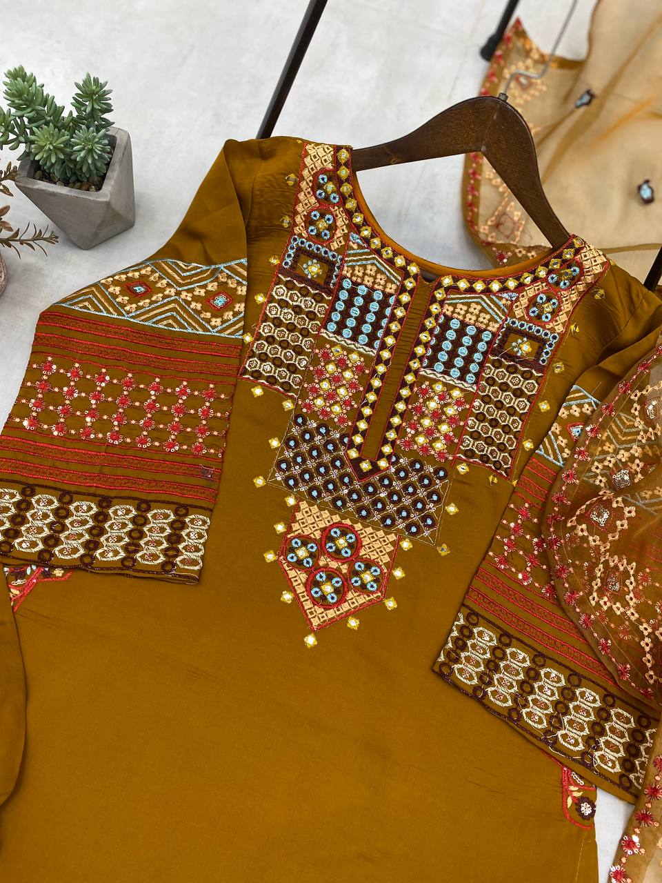 Elegant Roman Silk Sequin Embroidered Suit Set