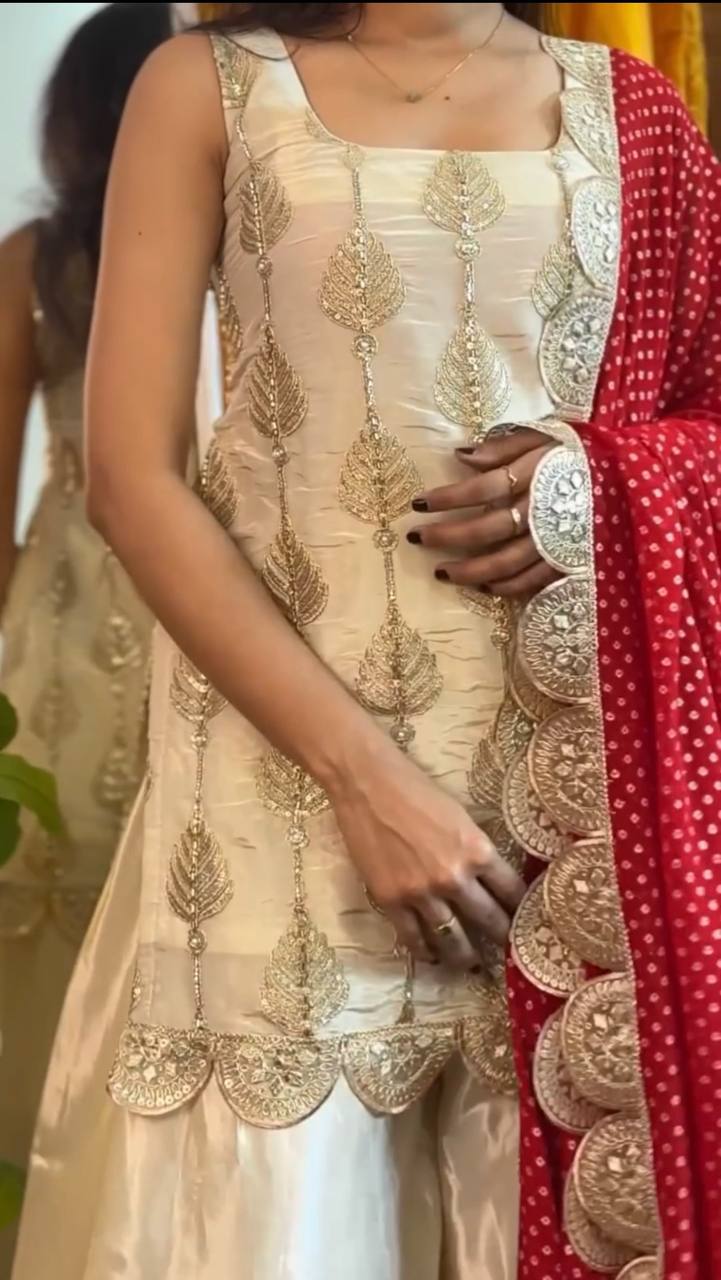 wedding wear traditional outfit for women