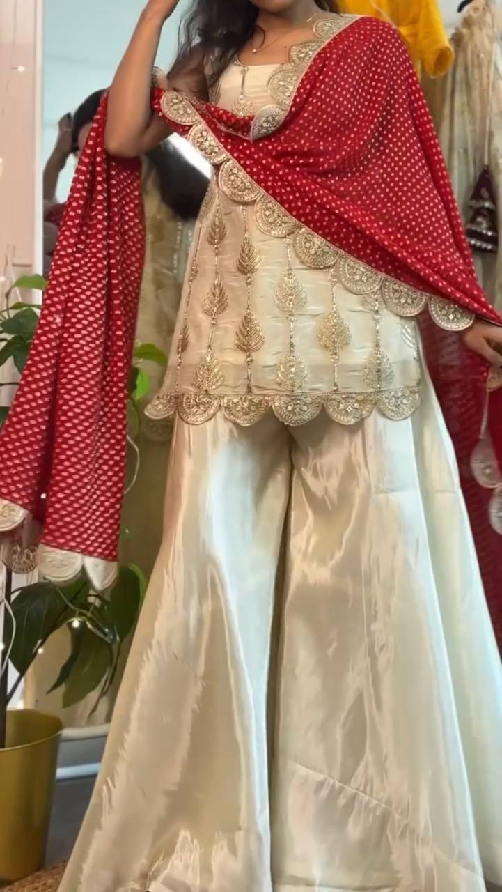 wedding wear traditional outfit for women