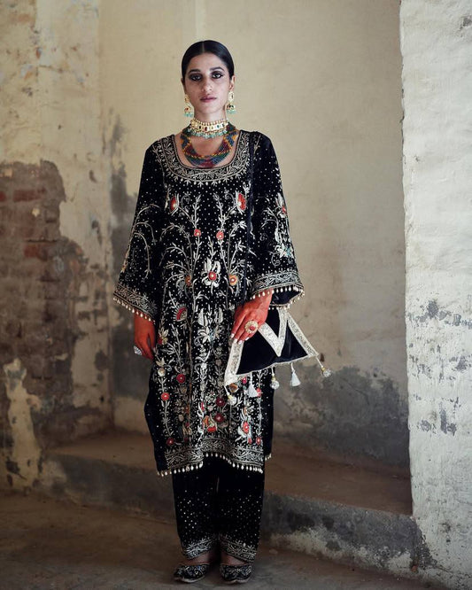 "Elegant Velvet & Georgette Set with Sequence & Thread Embroidery, Cutwork & Potli - Kurti, Plazzo & Dupatta"