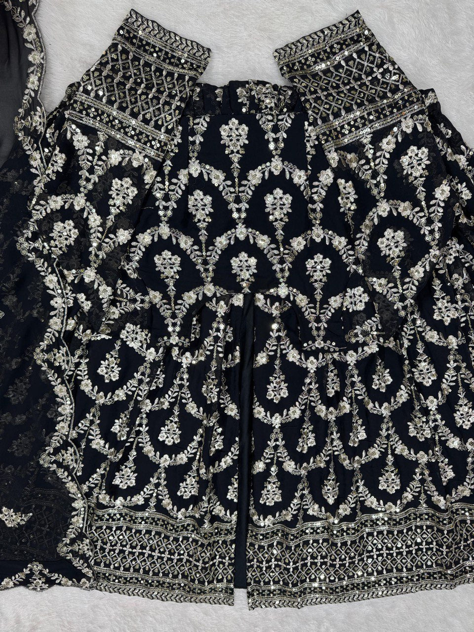 "Elegant Sequined Top & Micro Cotton Pants Set – Stylish & Comfortable"