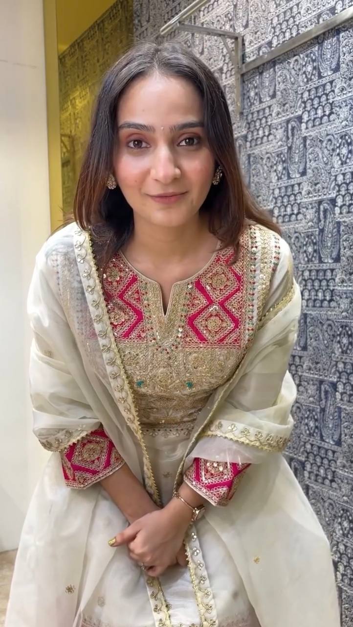 "Elegant Heavy Pur Vichitra Silk Suit Set with Embroidery, Tassels, and Organza Dupatta"