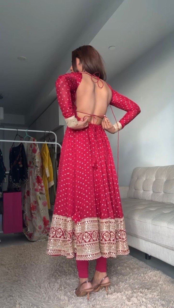 "Elegant Thread Work Set with Sequence Detailing and Lace Borders"