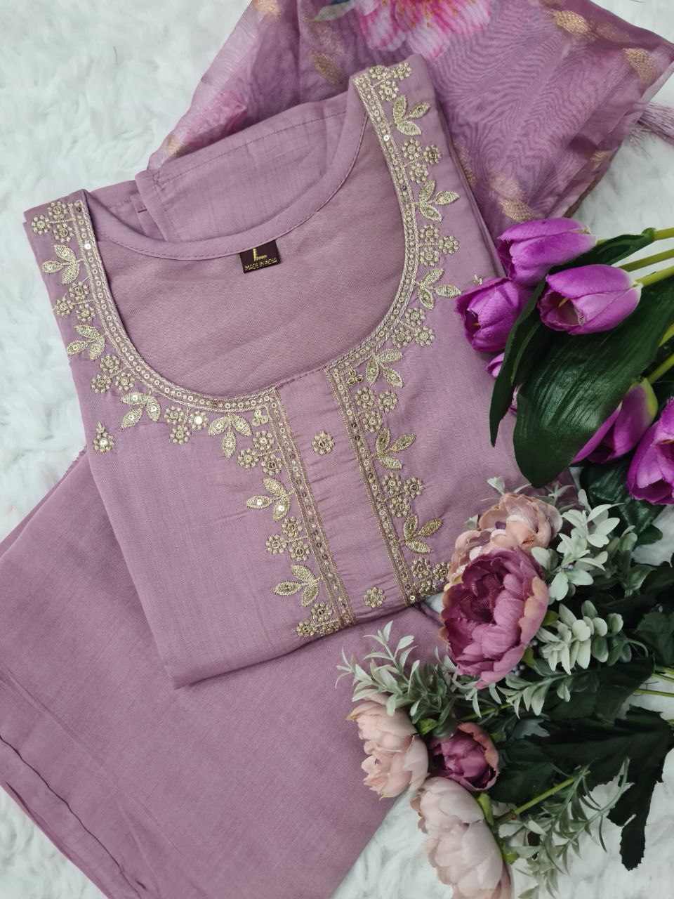 "Elegant Viscose Chanderi Embroidered Kurti Set with Jacquard Tissue Dupatta"
