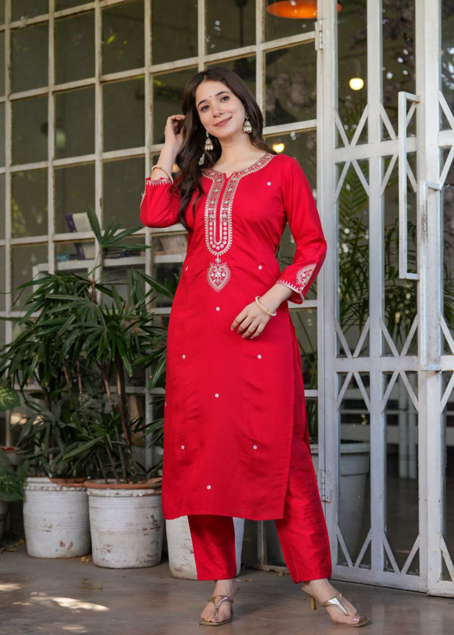"Elegant Viscose Chanderi Kurti Set with Embroidered Sequins & Jacquard Dupatta"