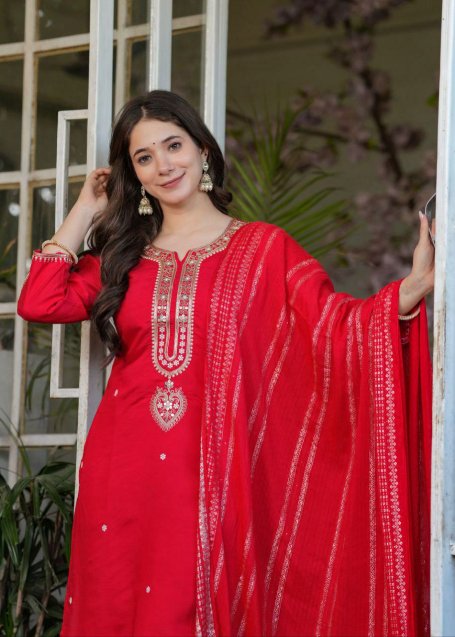 "Elegant Viscose Chanderi Kurti Set with Embroidered Sequins & Jacquard Dupatta"