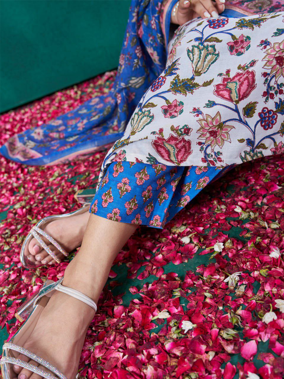 "Elegant White Cotton Blend Printed Kurti Set with Pant & Dupatta"