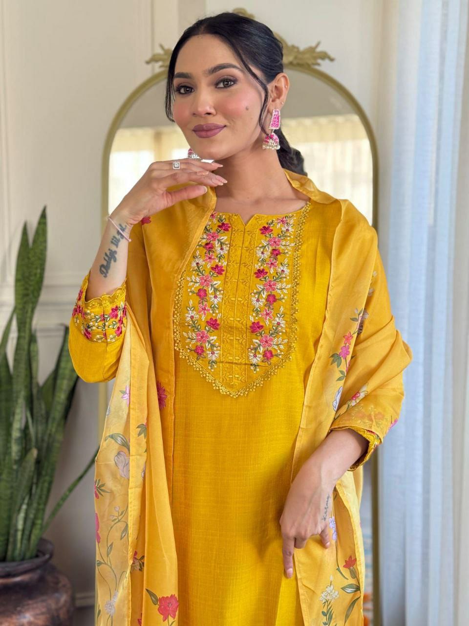 "Elegant Gadhwal Silk Top with Embroidery & Taby Silk Dupatta – Stylish & Comfortable"