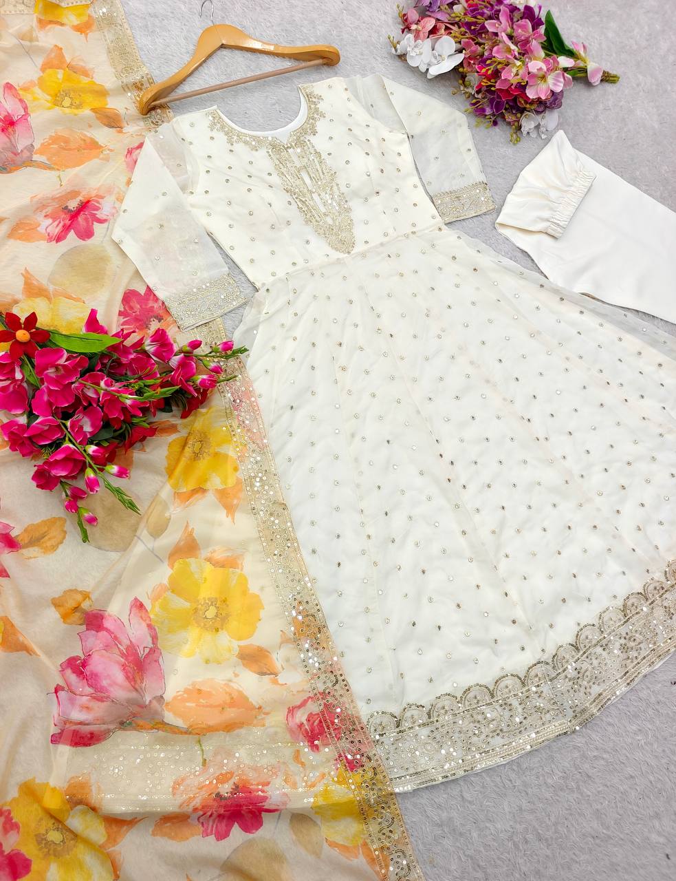 "Elegant Gwon-Pent Set with Digital Print Dupatta and Embroidery Work"