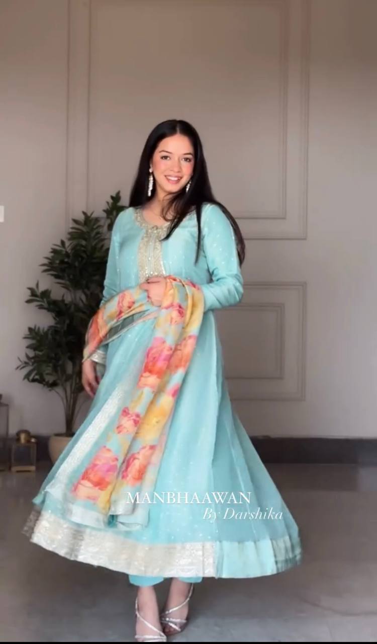 "Elegant Gwon-Pent Set with Digital Print Dupatta and Embroidery Work"