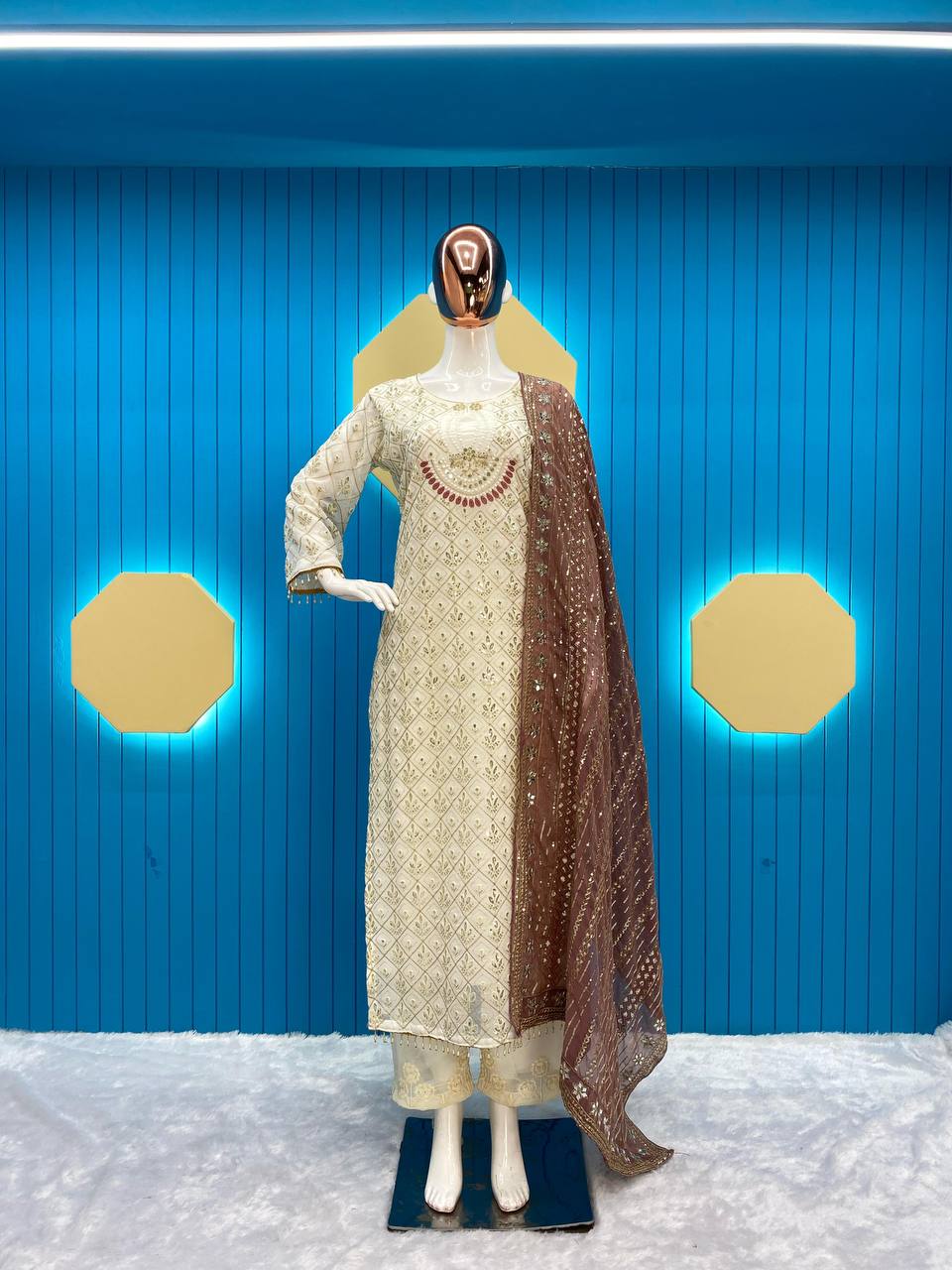 Designer Embroidery Kurta Pant set