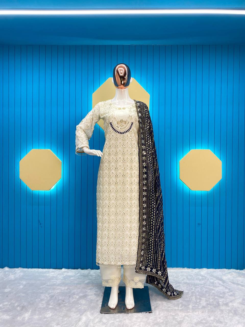 Designer Embroidery Kurta Pant set