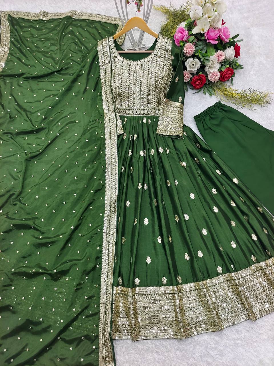Elegant Gwon Set with Heavy Embroidery & Pure Cinon Silk