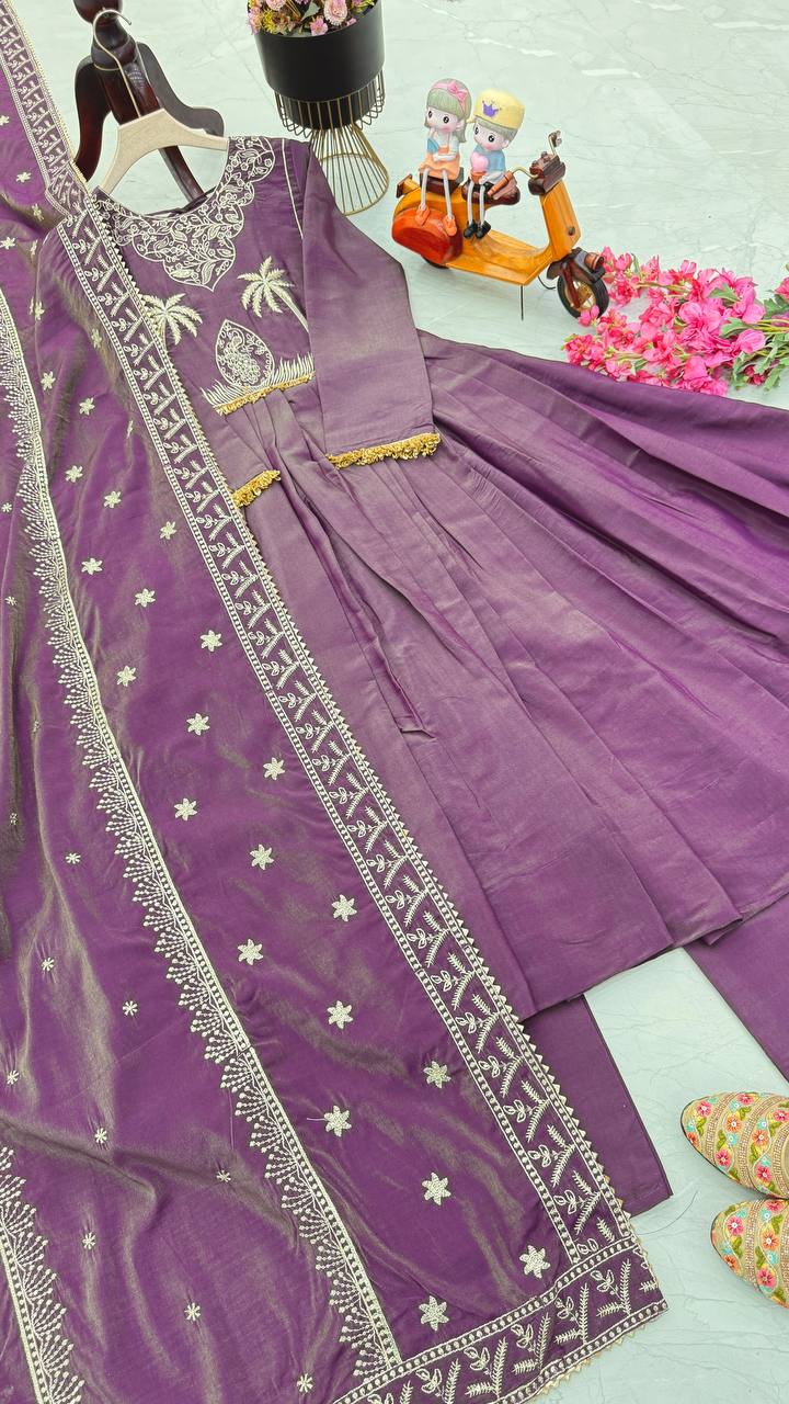 Women's designer roman chimar silk kurta sets