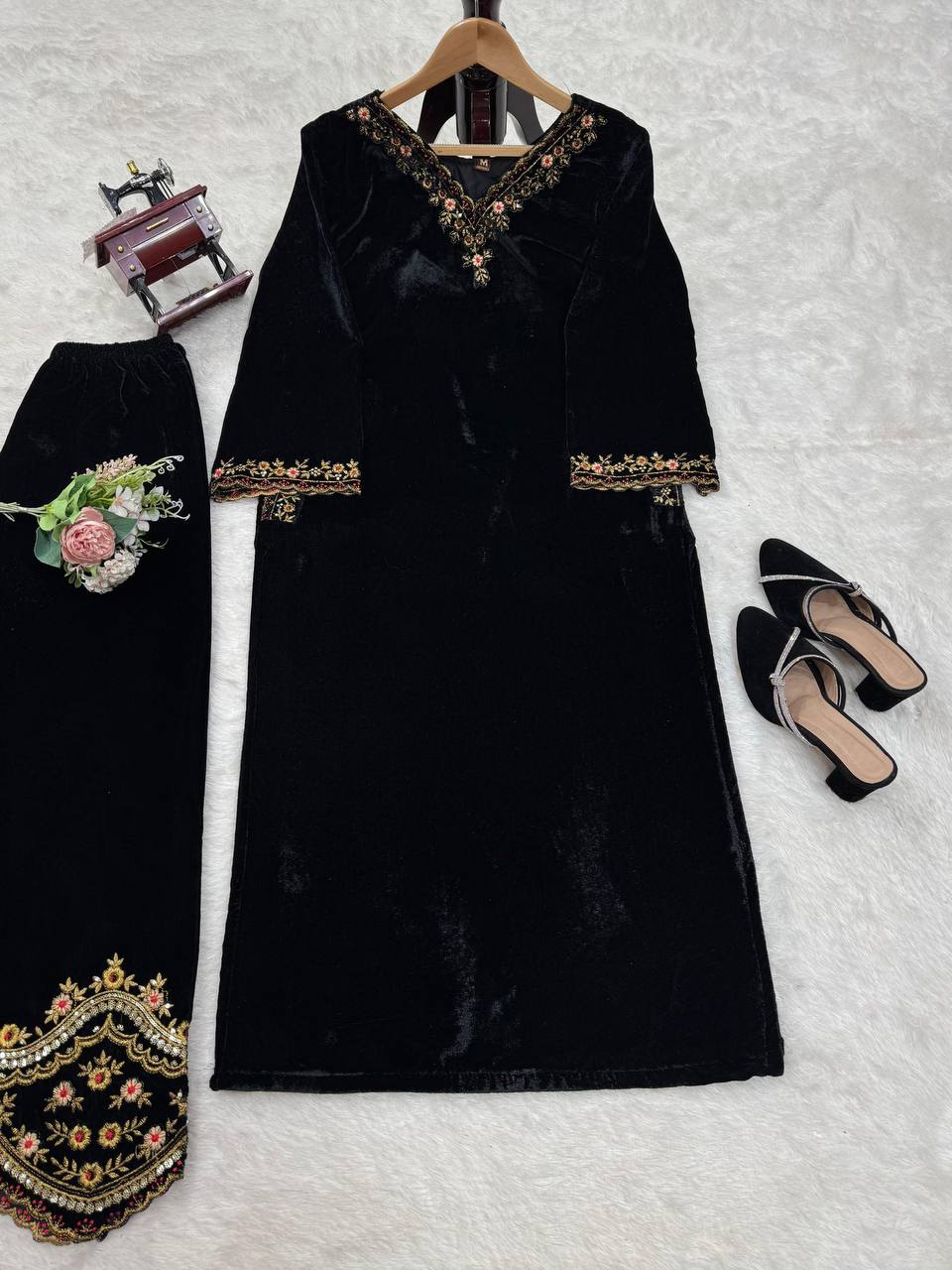 "Elegant Viscose Velvet Set with Sequins & Side Pockets"
