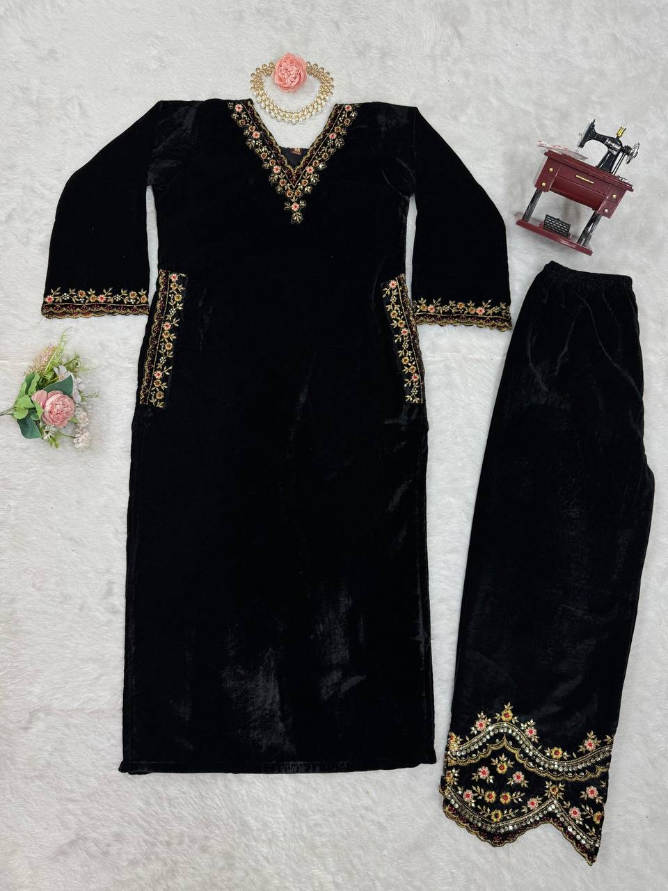 "Elegant Viscose Velvet Set with Sequins & Side Pockets"