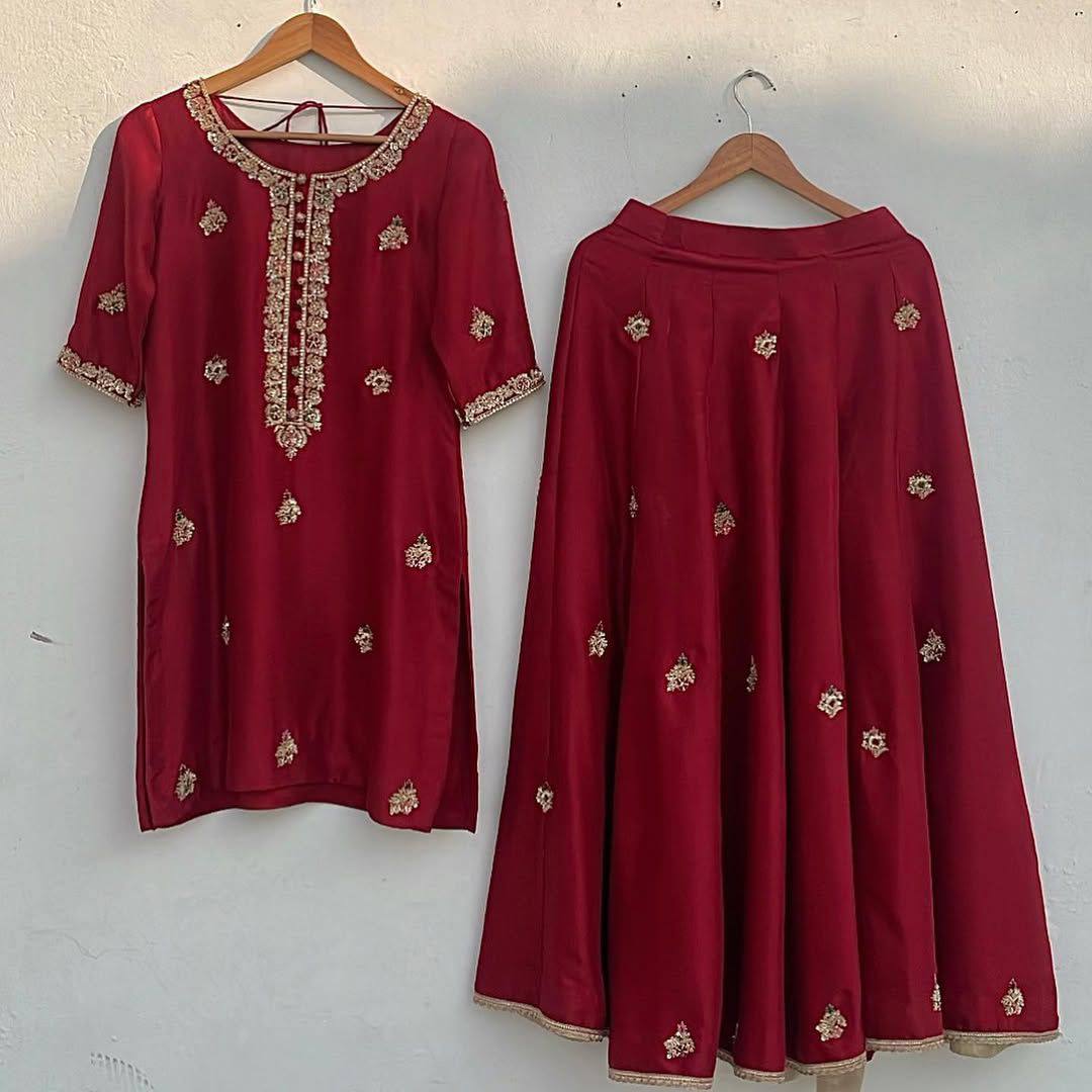 "Elegant Chinon Embroidered Sequence Suit Set with Lace-Trimmed Plazzo and Organza Dupatta"